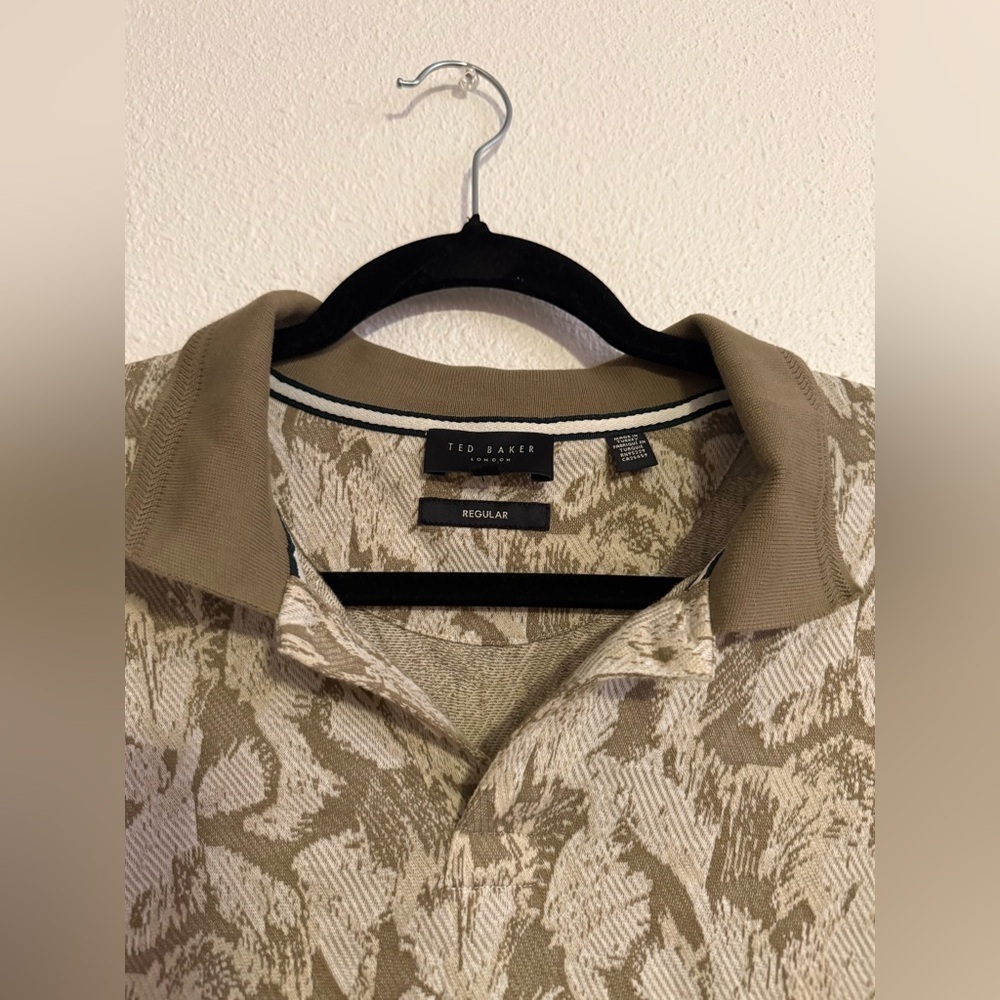 Ted Baker Plasta Short Sleeve Regular Fit Floral Polo - Picture 3 of 9